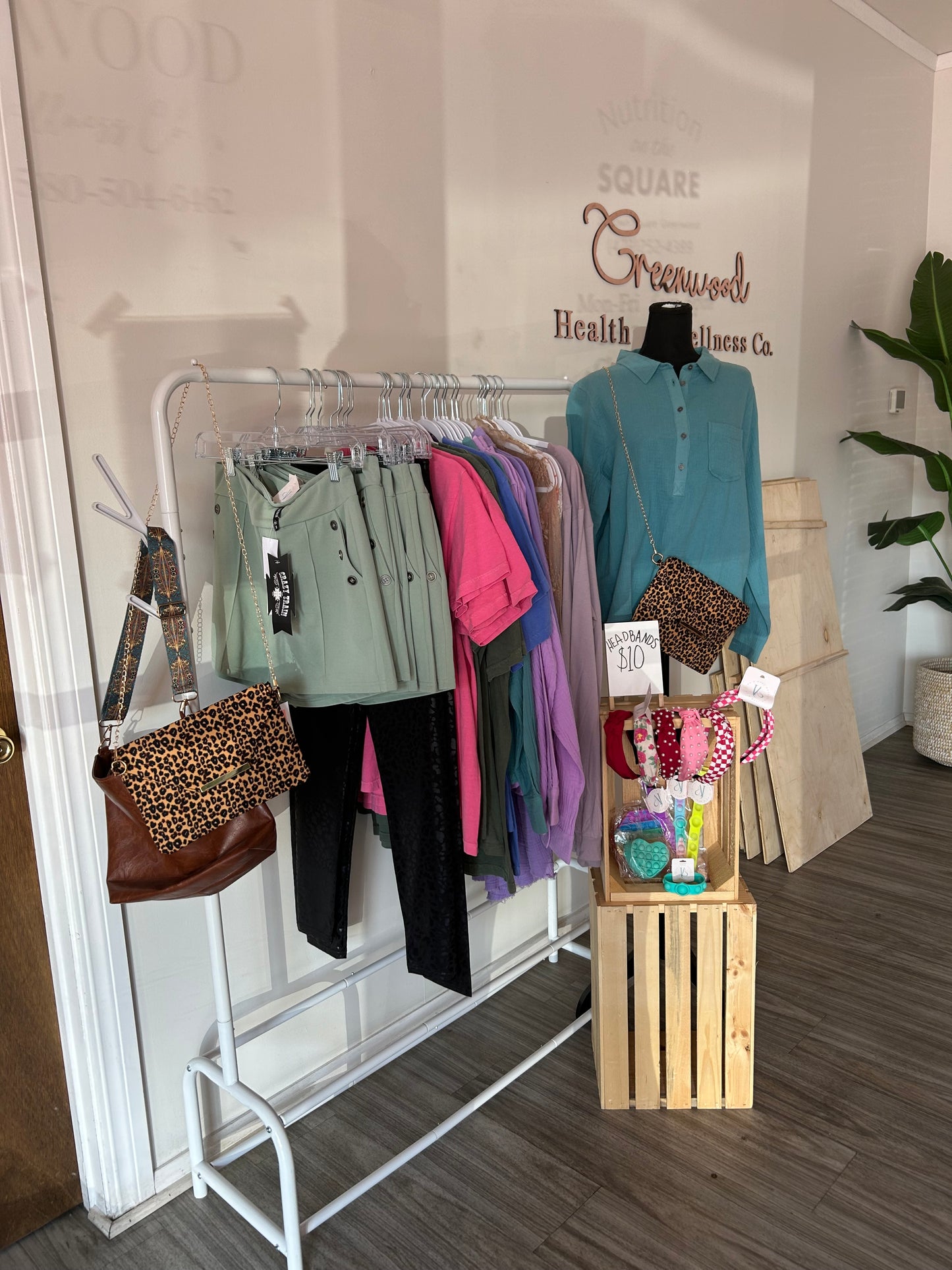 Cheetah Print Gold Chain Clutch