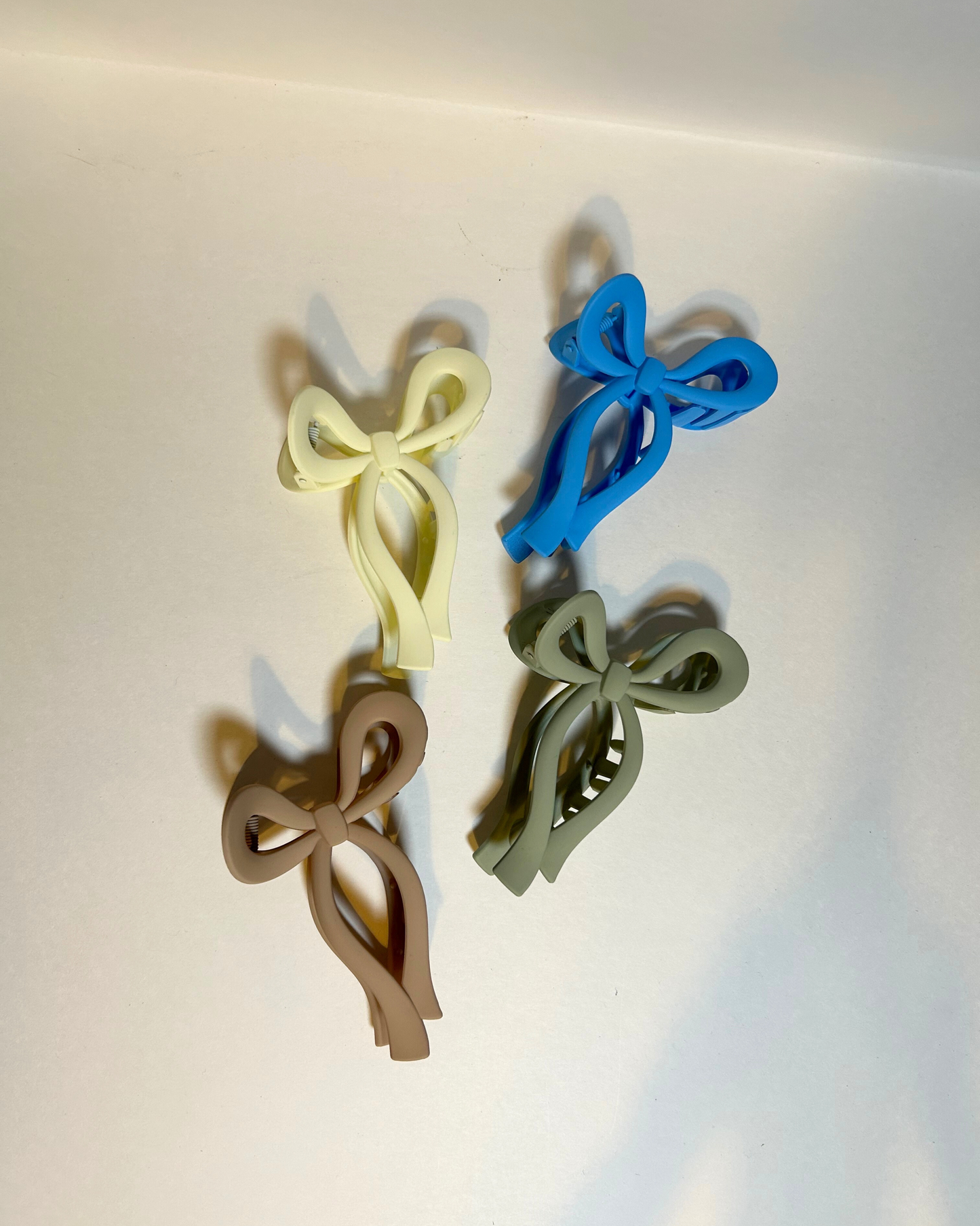 Ribbon Bow Claw Clip