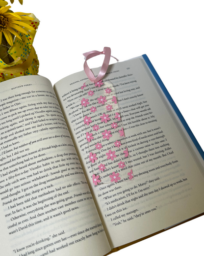 Pink Daisy Bookmark