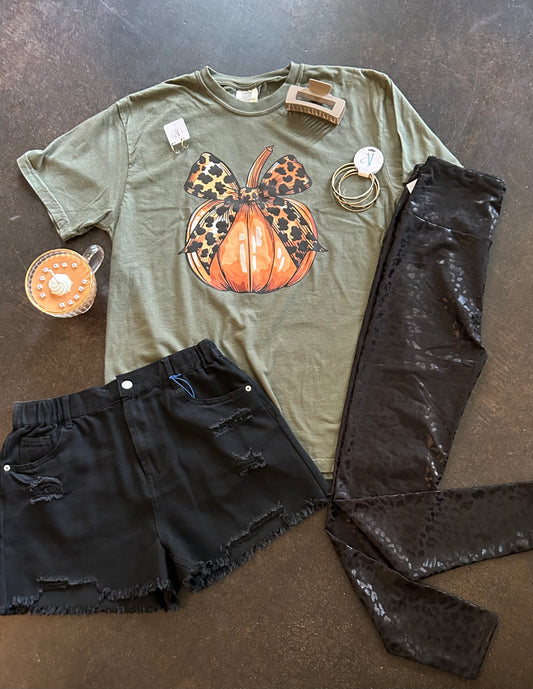 Pumpkin with Leopard Bow Tee